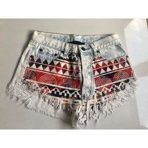 Aztec design Signature8 jean shorts
